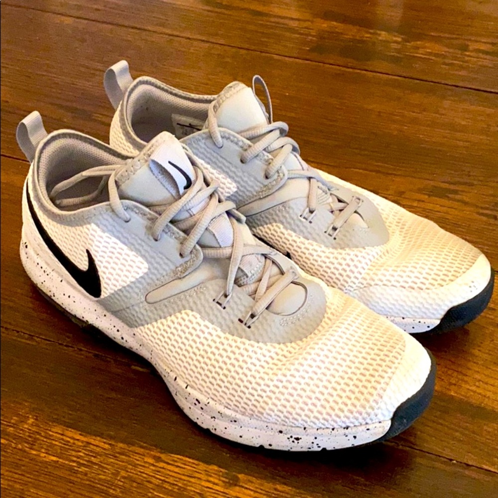 Men's Nike sneakers. Size 12. White.
